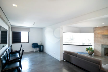 Apartamento à venda com 2 quartos, sendo 1 suíte, em Campo Belo, São Paulo, SP