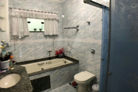 Sobrado à venda com 3 suítes em Água Fria, São Paulo, SP