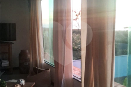 Casa à venda com 5 quartos, sendo 2 suítes, em Long Beach (tamoios), Cabo Frio, RJ
