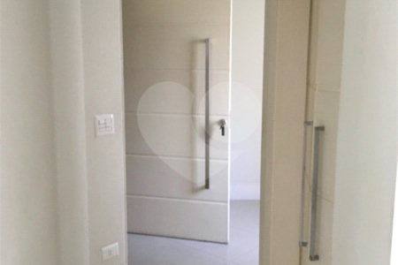 Apartamento à venda com 3 suítes em Vila Gomes Cardim, São Paulo, SP