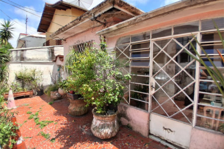 Casa à venda com 3 quartos, sendo 1 suíte, em Vila Vitório Mazzei, São Paulo, SP