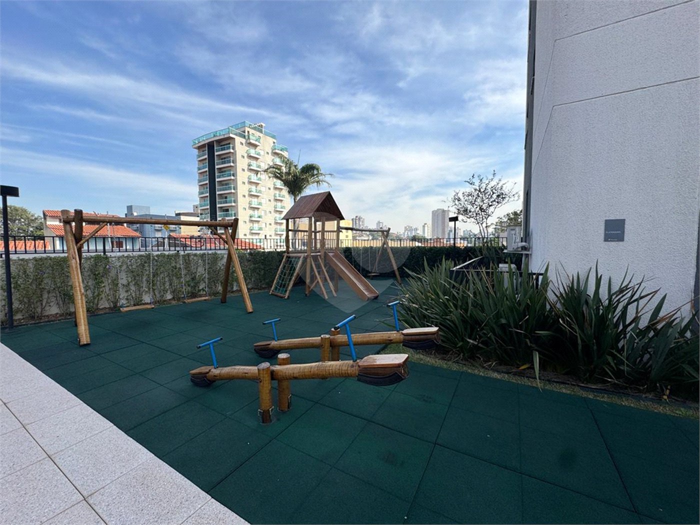 Apartamento à venda ou para alugar com 2 suítes em Jardim Faculdade, Sorocaba, SP