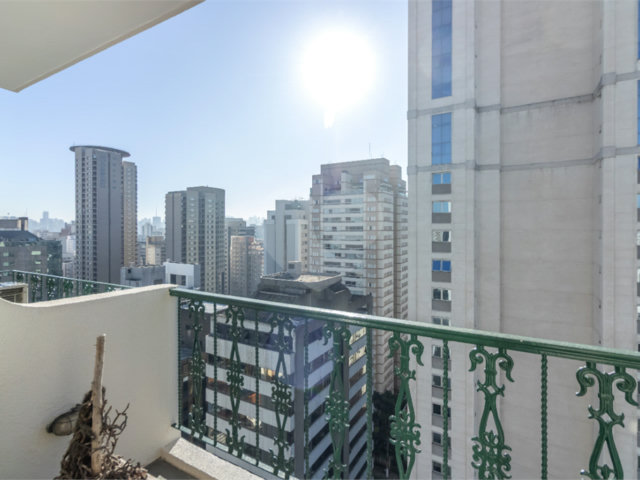 Apartamento à venda com 2 quartos, sendo 1 suíte,  em Itaim Bibi, São Paulo, SP