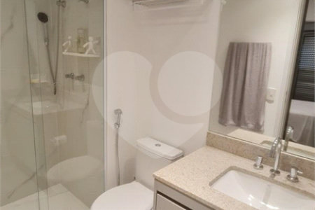 Apartamento com 2 dormitórios e uma suíte, mobilíado no Ibirapuera.