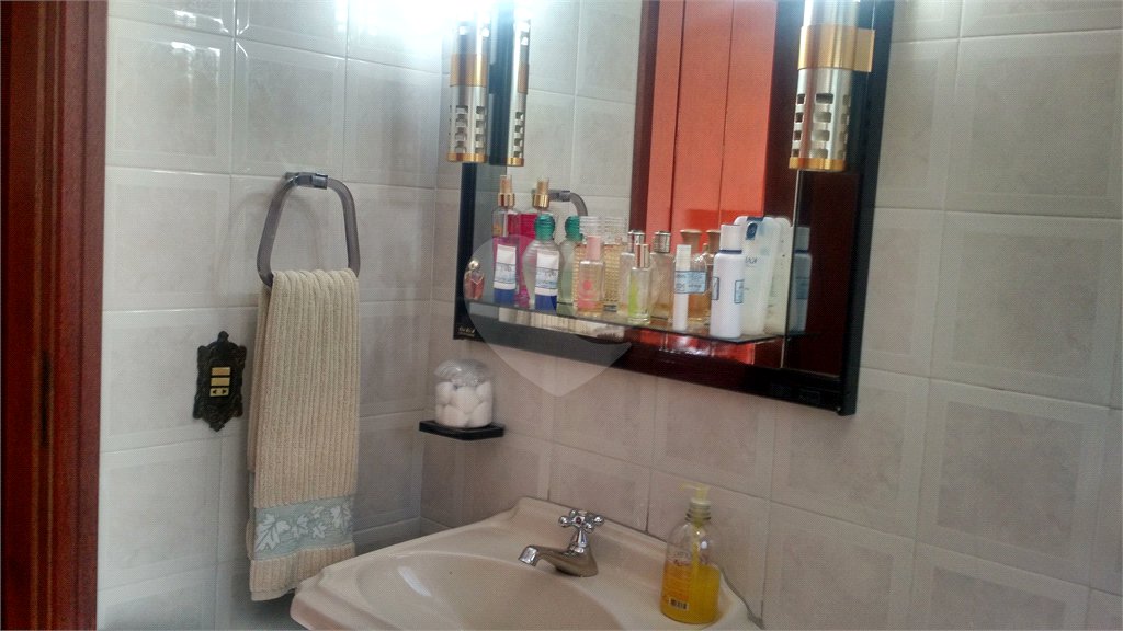 Casa à venda com 3 quartos, sendo 1 suíte, em Horto, São Paulo, SP