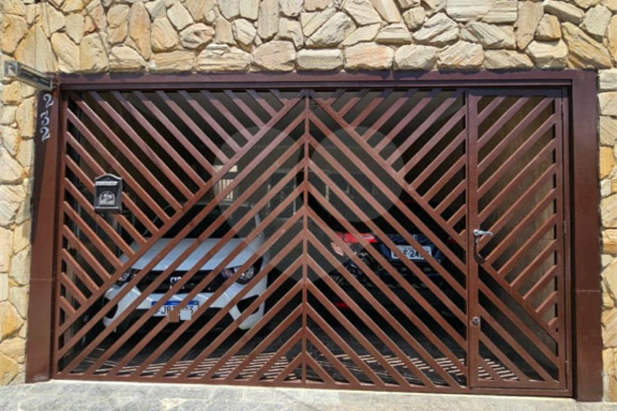 Sobrado à venda com 3 quartos em Vila Sabrina, São Paulo, SP
