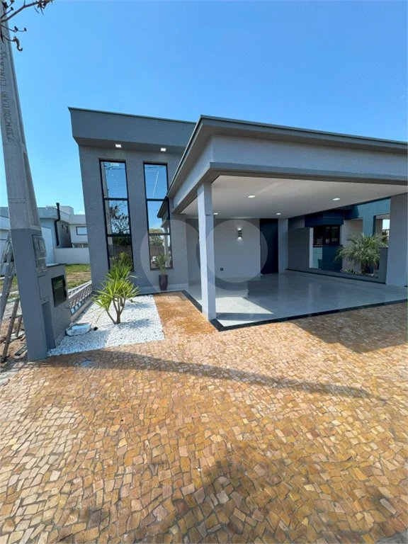 Casa Térrea NOVA 03 dormitórios sendo 1 suíte master – Condomínio, Piracicaba-SP.