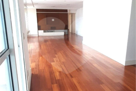 Apartamento Alto Padrão de 176m² na Aclimação — São Paulo/SP