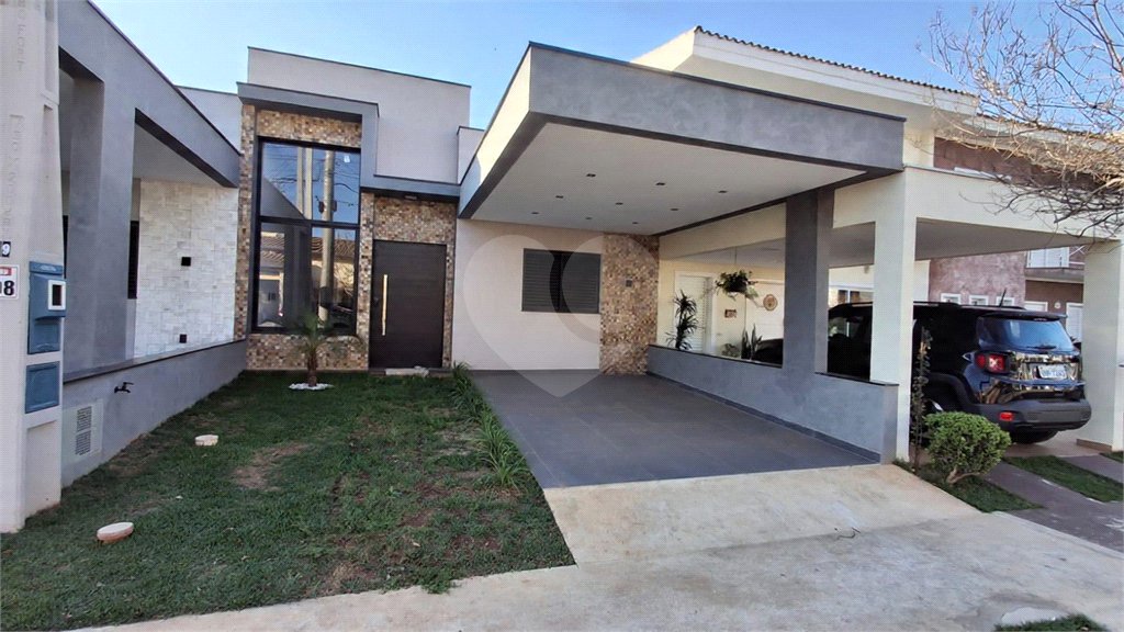 Casa à venda com 3 quartos, sendo 1 suíte, no condomínio Horto Florestal 1, Sorocaba - SP