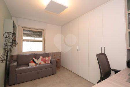 Apartamento à venda com 4 quartos, sendo 1 suíte, em Alto da Boa Vista, São Paulo, SP