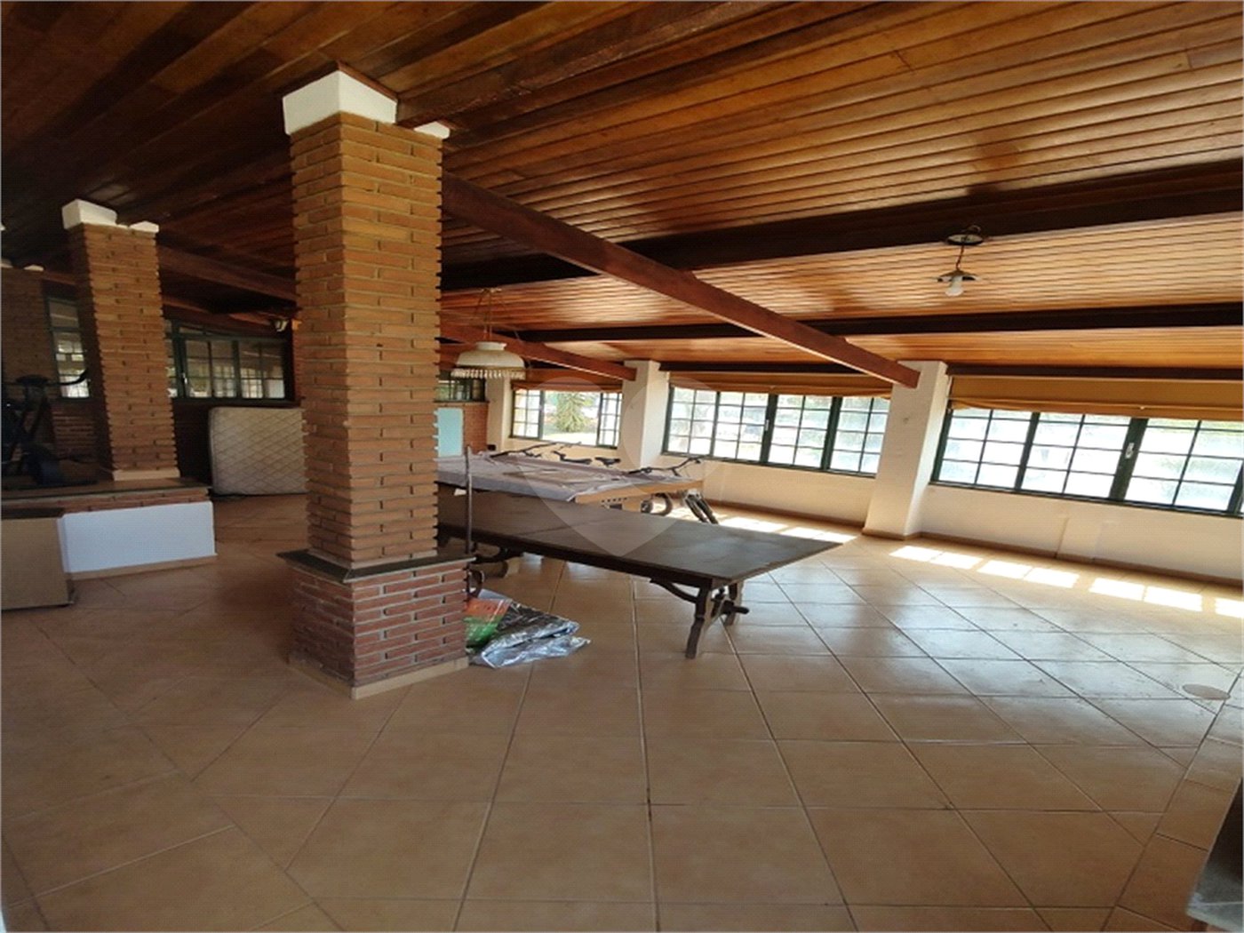 Chácara à venda com 5 quartos, sendo 3 suítes, em Chácaras Fernão Dias, Atibaia, SP