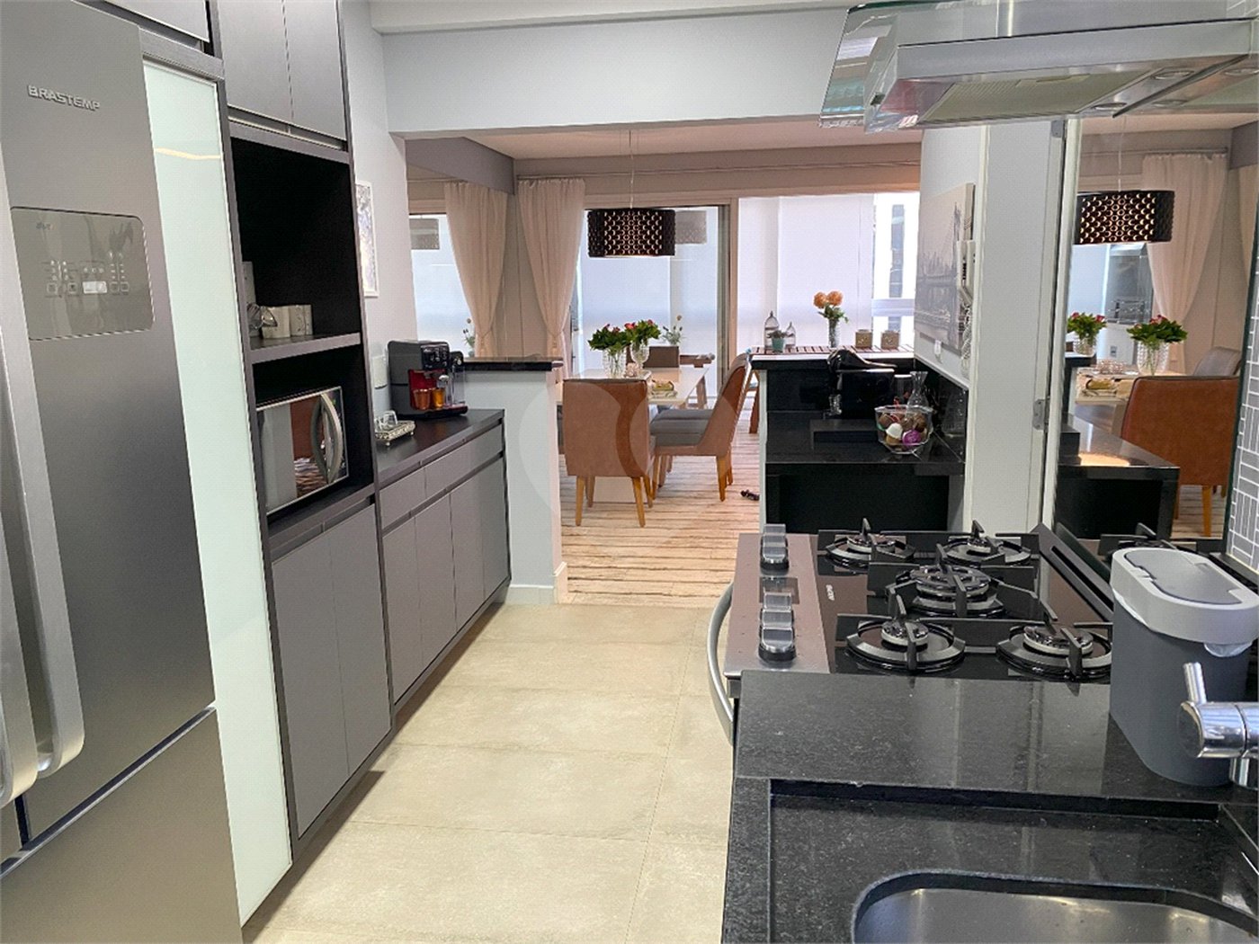 Apartamento à venda com 3 quartos, sendo 1 suíte,  em Vila Olímpia, São Paulo, SP
