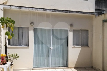 Sobrado à venda com 3 quartos, sendo 1 suíte, em Vila Paulista, São Paulo, SP