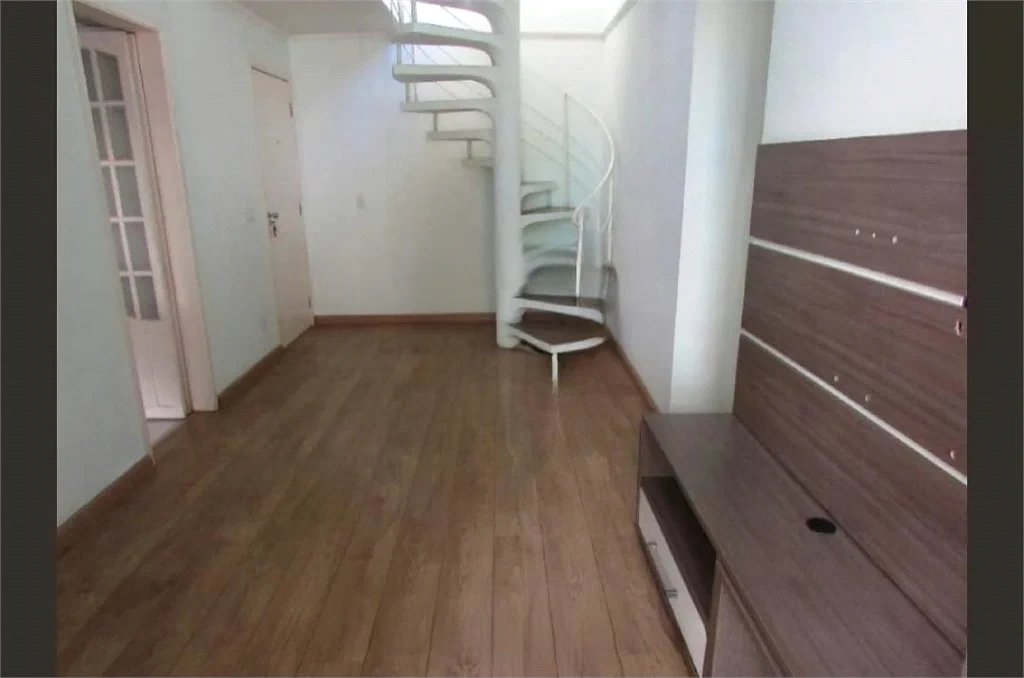 Cobertura à venda com 3 quartos, sendo 1 suíte,  em Paraisópolis, São Paulo, SP