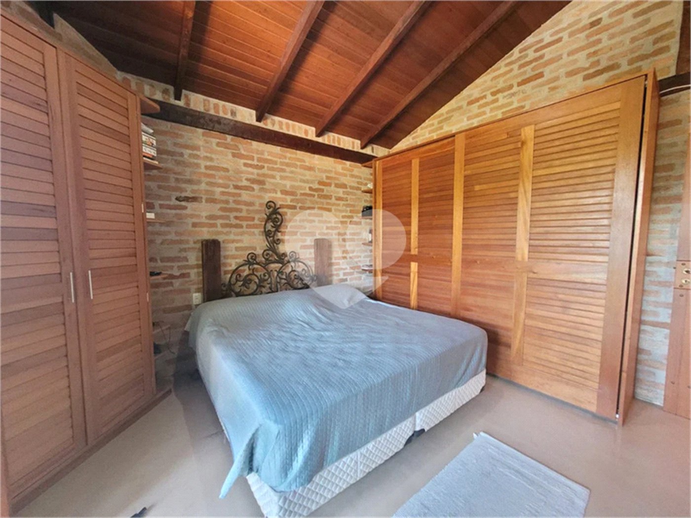 Casa à venda com 3 quartos, sendo 1 suíte,  no condomínio Residencial Bosque da Serra, Mairiporã - SP