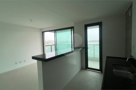 Apartamento à venda com 2 quartos, sendo 1 suíte, em Nova São Pedro, São Pedro da Aldeia, RJ