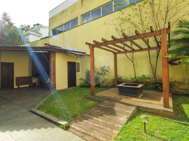 Casa Térrea à venda com 4 quartos, sendo 3 suítes,  em Jardim Marajoara, São Paulo, SP