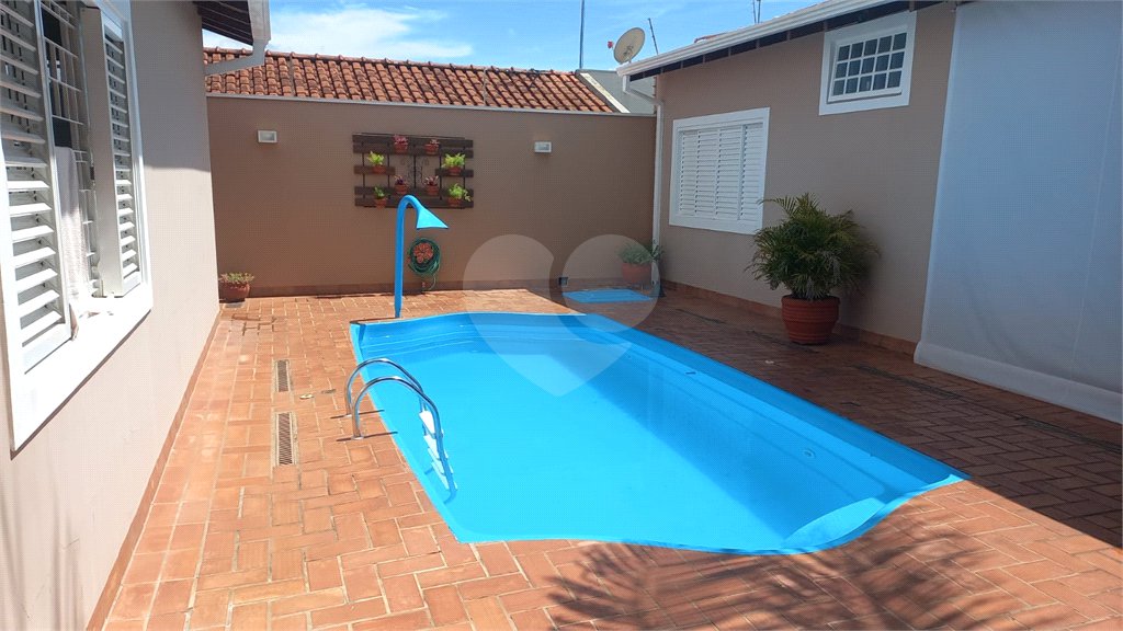 Casa à venda com 4 quartos, sendo 2 suítes, em Jardim Adalgisa, Araraquara, SP