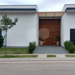 Casa à venda ou para alugar com 4 quartos, sendo 3 suítes, no condomínio Figueira Garden, Atibaia - SP
