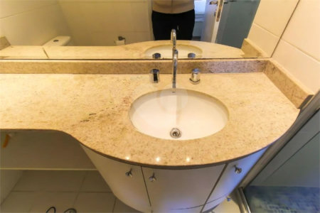 Apartamento disponível para venda | Área Útil : 115m | Área Total 115m | 3 dormitórios | 1 suíte | 4 banheiros | 2 vagas.