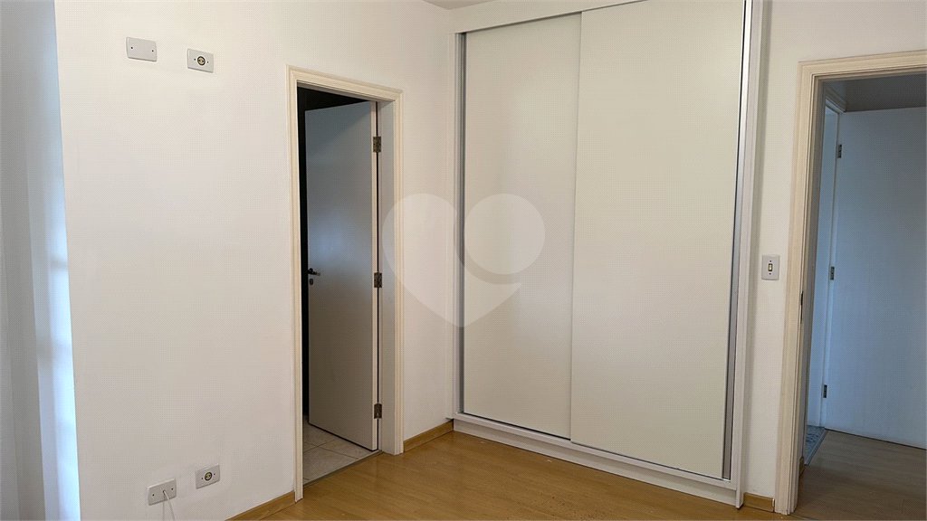 Casa para alugar com 3 suítes no condomínio Jardim Siriema, Atibaia - SP