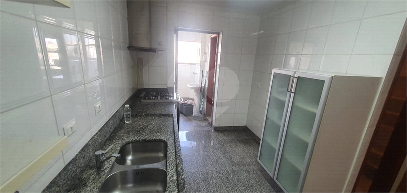 Apartamento à venda com 3 quartos, sendo 1 suíte, em Vila Paulicéia, São Paulo, SP