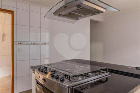 Casa à venda com 3 suítes em Vila Morse, São Paulo, SP