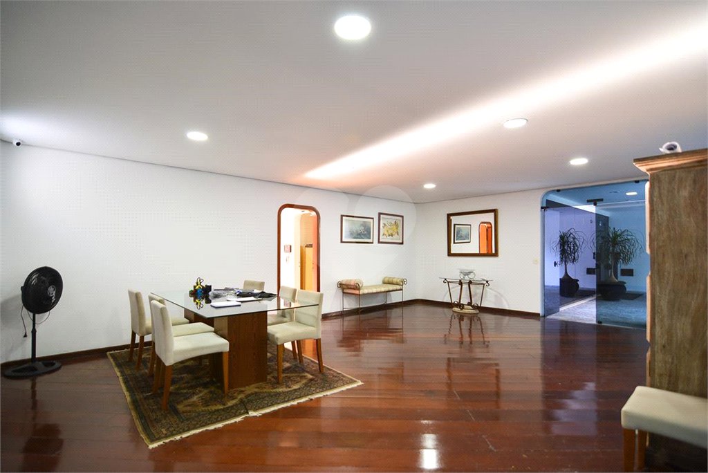 Apartamento à venda com 4 quartos, sendo 2 suítes,  em Brooklin Paulista, São Paulo, SP