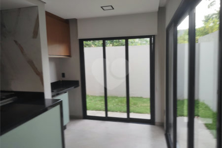 Casa à venda com 2 suítes no condomínio Vue 26, Atibaia - SP
