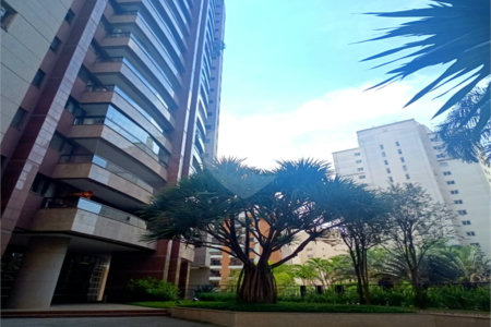 Apartamento à venda com 3 suítes em Vila Suzana, São Paulo, SP