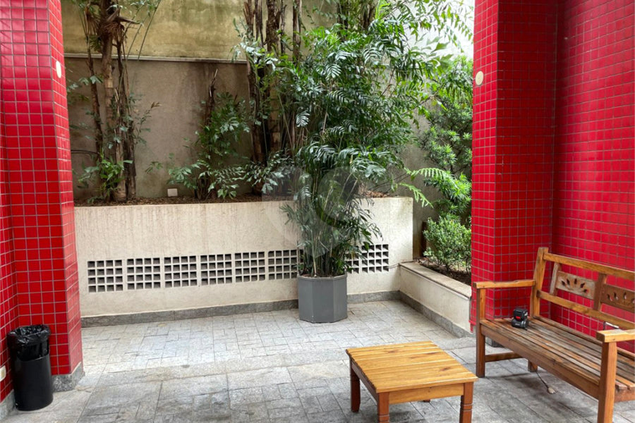 Apartamento à venda com 3 suítes em Campo Belo, São Paulo, SP