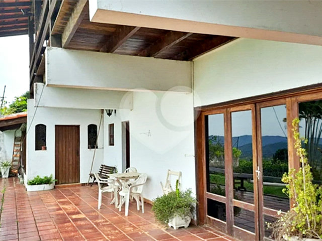 Casa à venda com 6 quartos, sendo 3 suítes,  em Serra da Cantareira, Mairiporã, SP