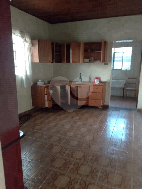 Casa à venda ou para alugar com 2 quartos no Centro, Mairiporã, SP