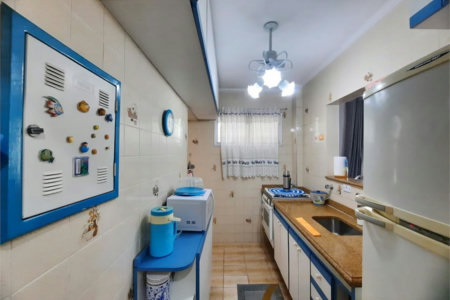 Apartamento com 2 dormitórios à venda na Enseada – 500 metros da praia