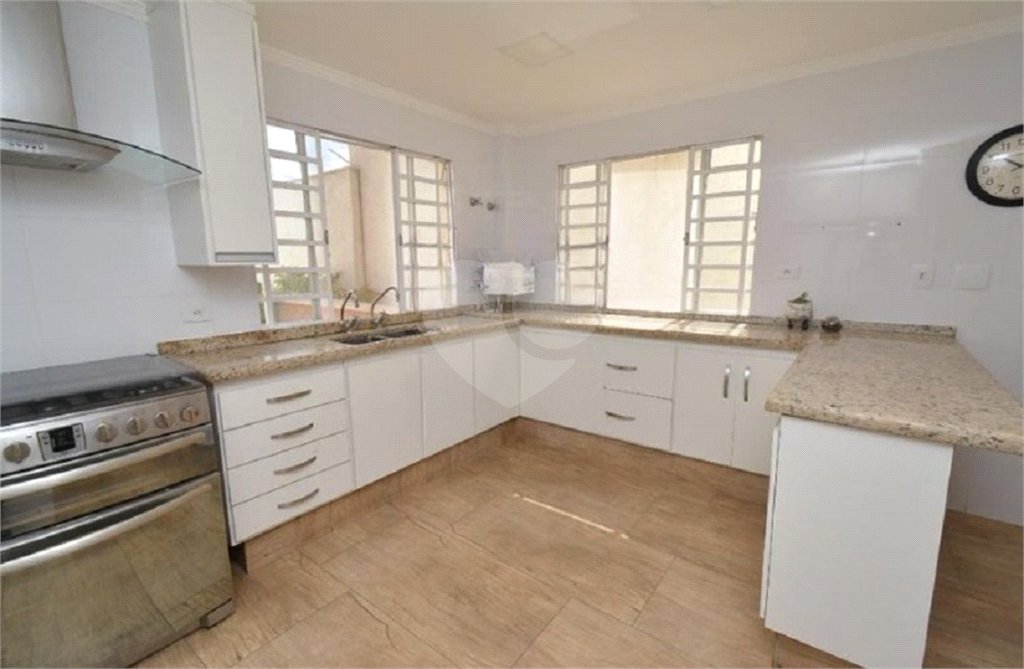 Casa à venda com 5 quartos, sendo 2 suítes, em Vila Galvão, Guarulhos, SP
