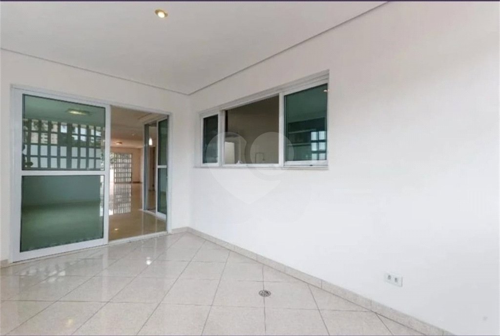 Sobrado à venda com 4 suítes em Vila Albertina, São Paulo, SP