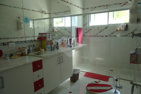Casa à venda com 6 quartos, sendo 4 suítes,  no condomínio Monte Belo, Salto - SP