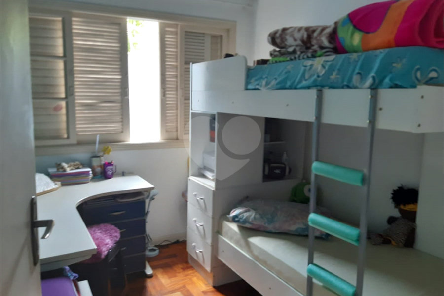 Sobrado à venda com 3 quartos, sendo 1 suíte, em Tremembé, São Paulo, SP