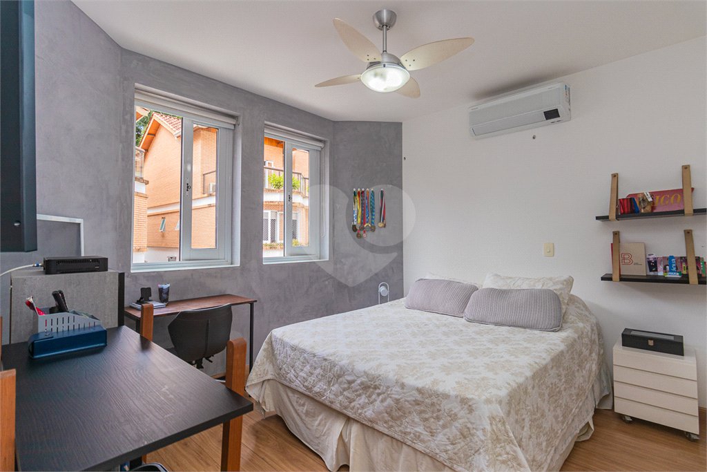 Casa à venda com 4 suítes no condomínio Vila Inglesa, São Paulo - SP