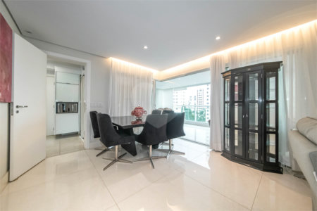 Apartamento à venda com 3 quartos, sendo 2 suítes, em Vila Mariana, São Paulo, SP