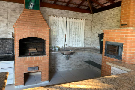 Casa Térrea à venda com 3 quartos, sendo 1 suíte, em Alpes D'ouro, Bom Jesus dos Perdões, SP