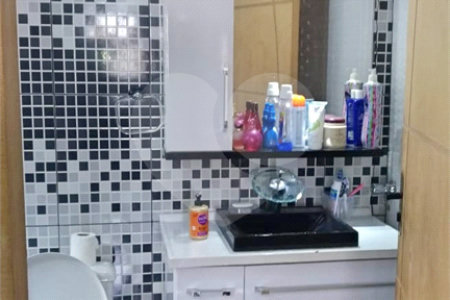 Casa Térrea à venda com 7 quartos, sendo 1 suíte, em Vila Paulicéia, São Paulo, SP
