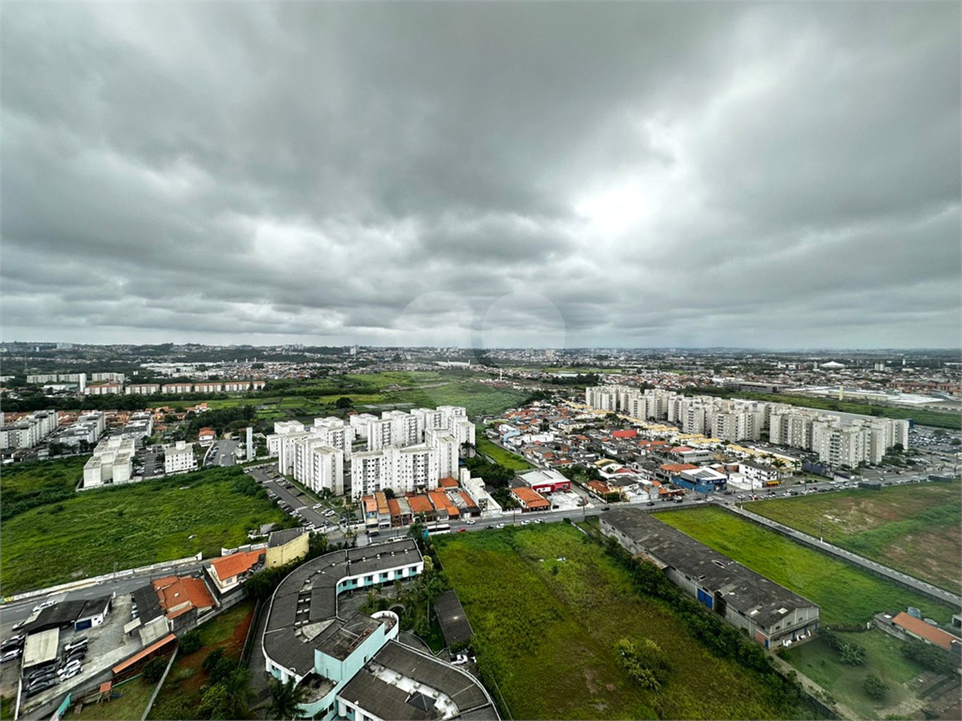 Apartamento para alugar com 1 suíte em Jardim Santa Helena, Suzano, SP