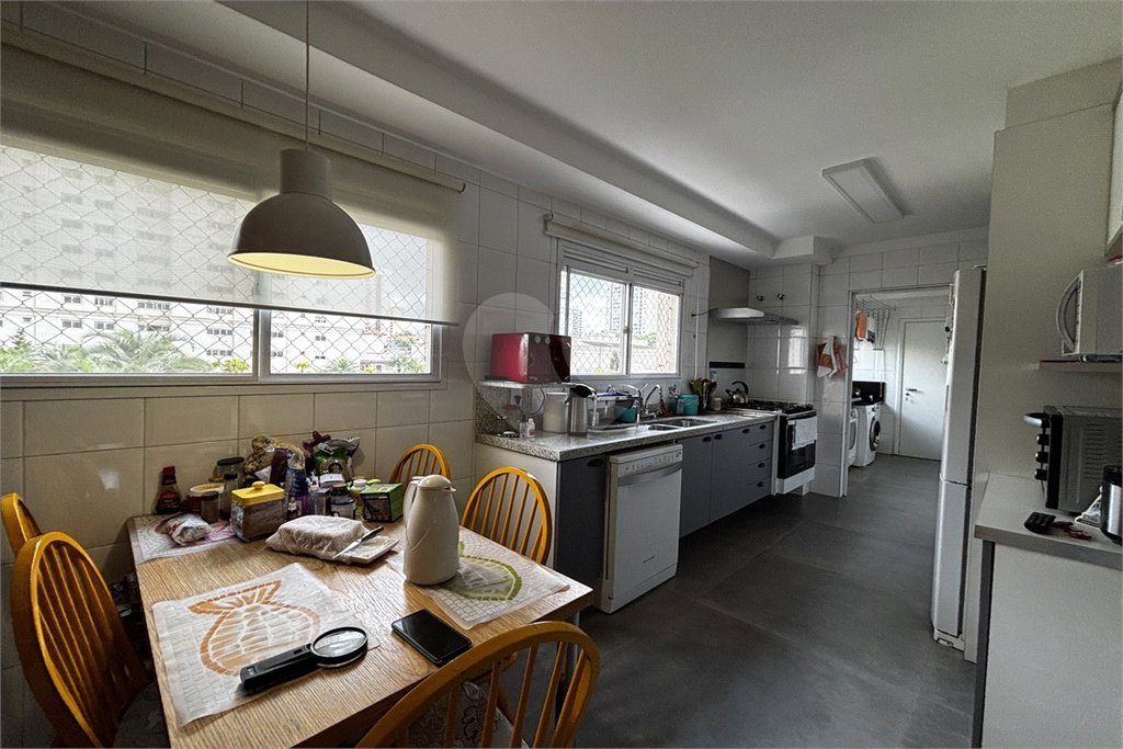Apartamento para alugar com 3 suítes em Vila Romana, São Paulo, SP