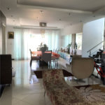 Casa à venda com 4 suítes no condomínio Aruã, Mogi das Cruzes - SP