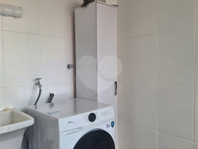 Casa à venda com 3 quartos, sendo 1 suíte,  no condomínio Smallville, São Paulo - SP