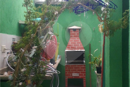 Casa à venda com 3 quartos, sendo 1 suíte,  no condomínio Jardim das Palmas, São Paulo - SP