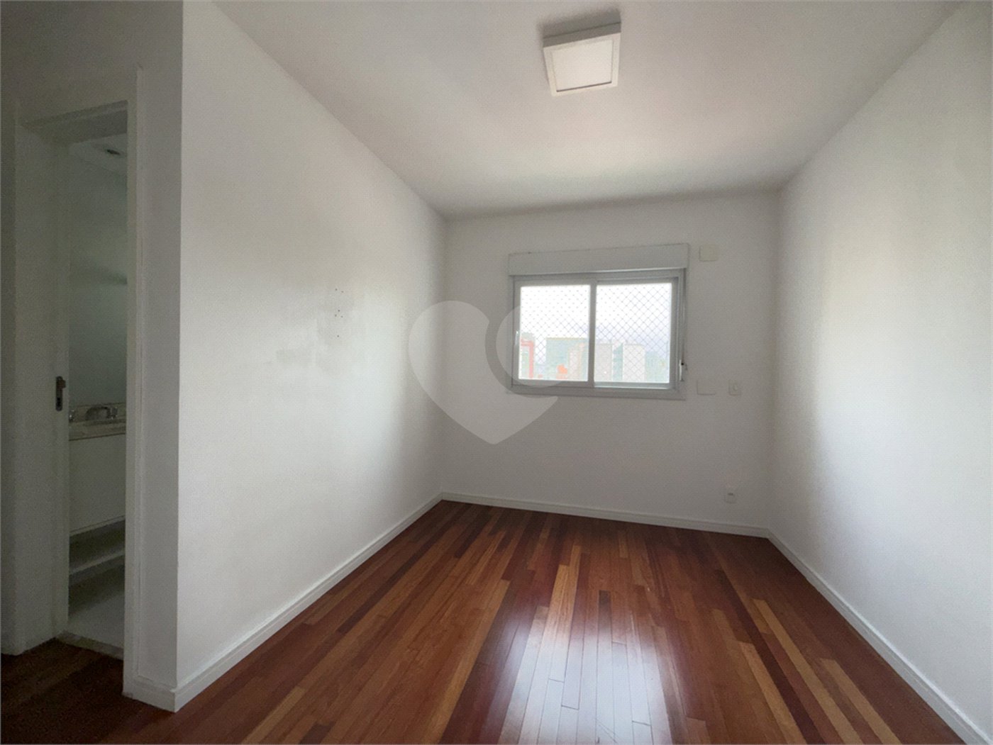 Apartamento à venda com 2 quartos, sendo 1 suíte,  em Vila Mariana, São Paulo, SP
