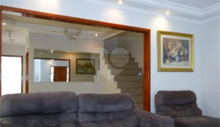 Sobrado à venda ou para alugar com 3 quartos, sendo 1 suíte,  em Santana, São Paulo, SP