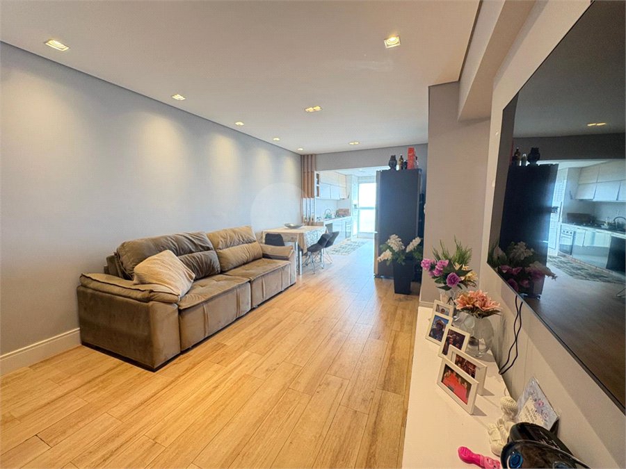 Apartamento à venda com 2 quartos, sendo 1 suíte,  em Boqueirão, Praia Grande, SP